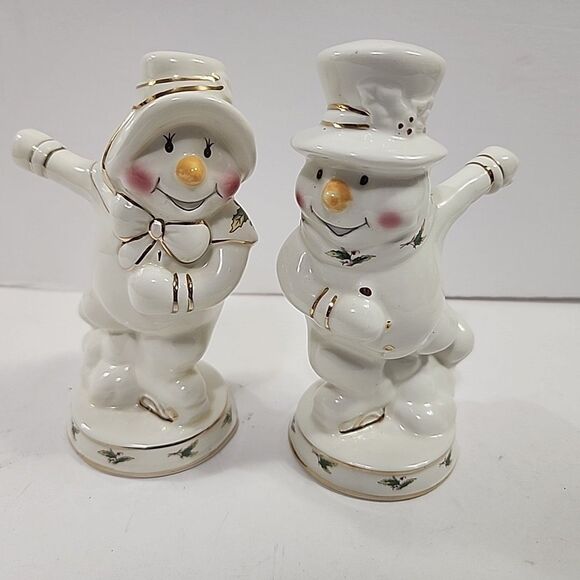 Holly Holiday Porcelain Salt & Pepper Shaker  Snowmen  Ice Skating Christmas - Picture 1 of 12